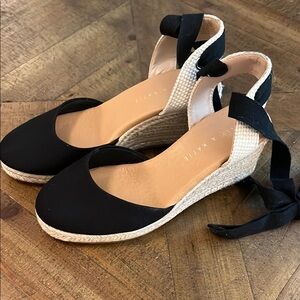 ‼️SOLD‼️NWOT Kelly & Katie Black and Cream Espadrille Wedges with Ankle Ties